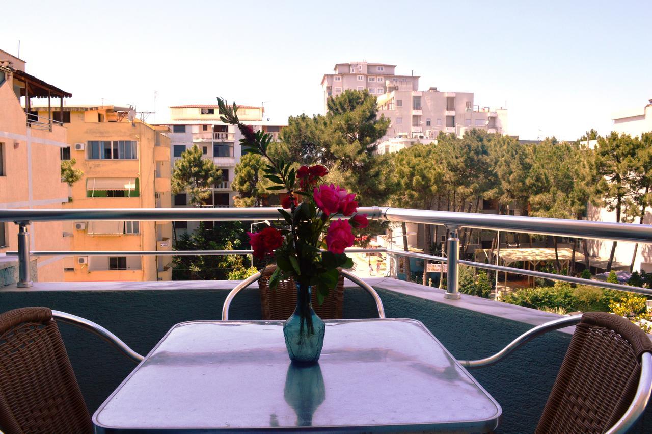 Hotel Riviera Durrës Kültér fotó