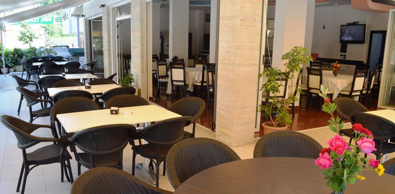 Hotel Riviera Durrës Kültér fotó
