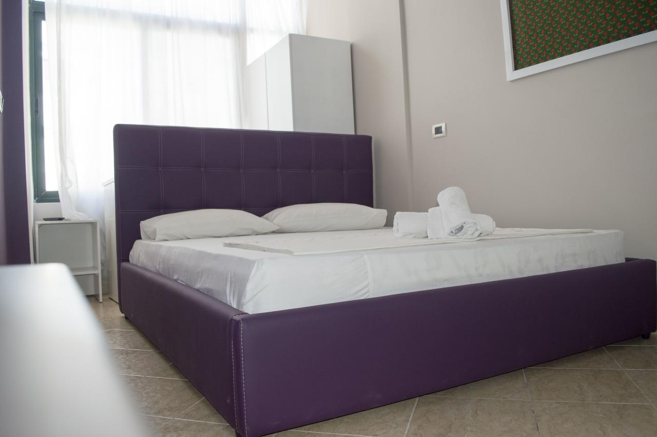 Hotel Riviera Durrës Kültér fotó