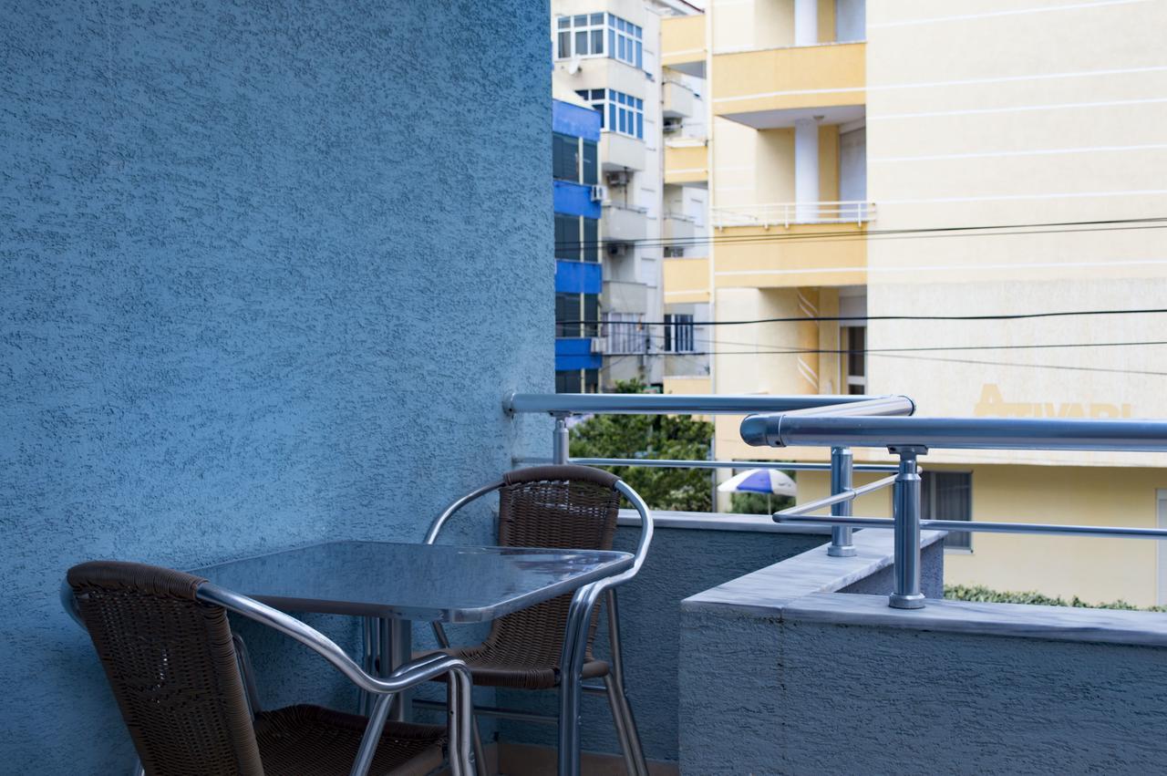 Hotel Riviera Durrës Kültér fotó