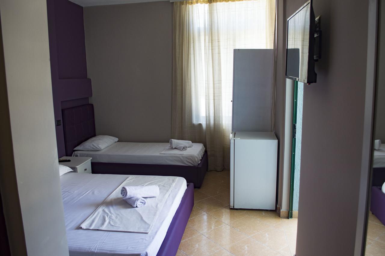 Hotel Riviera Durrës Kültér fotó