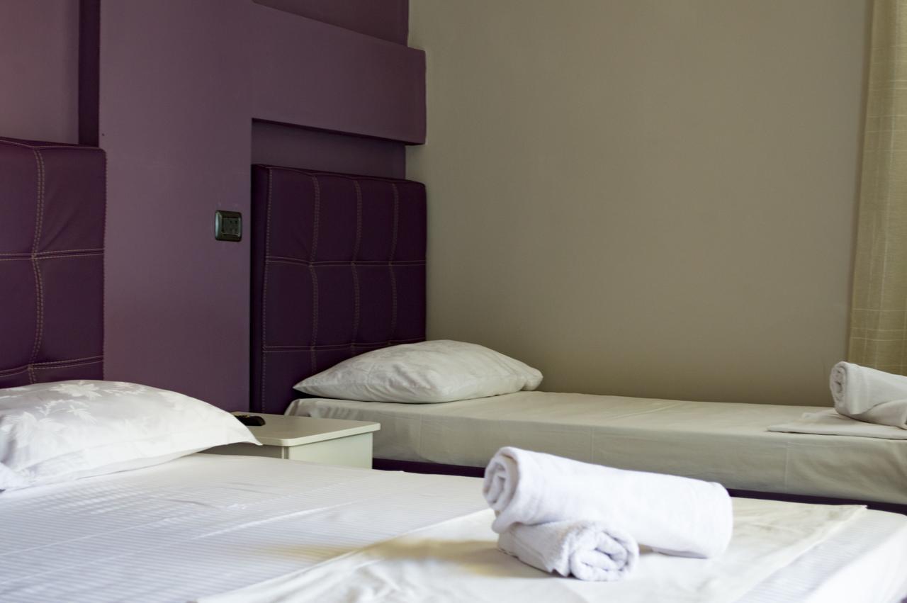 Hotel Riviera Durrës Kültér fotó