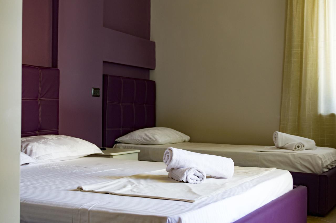 Hotel Riviera Durrës Kültér fotó