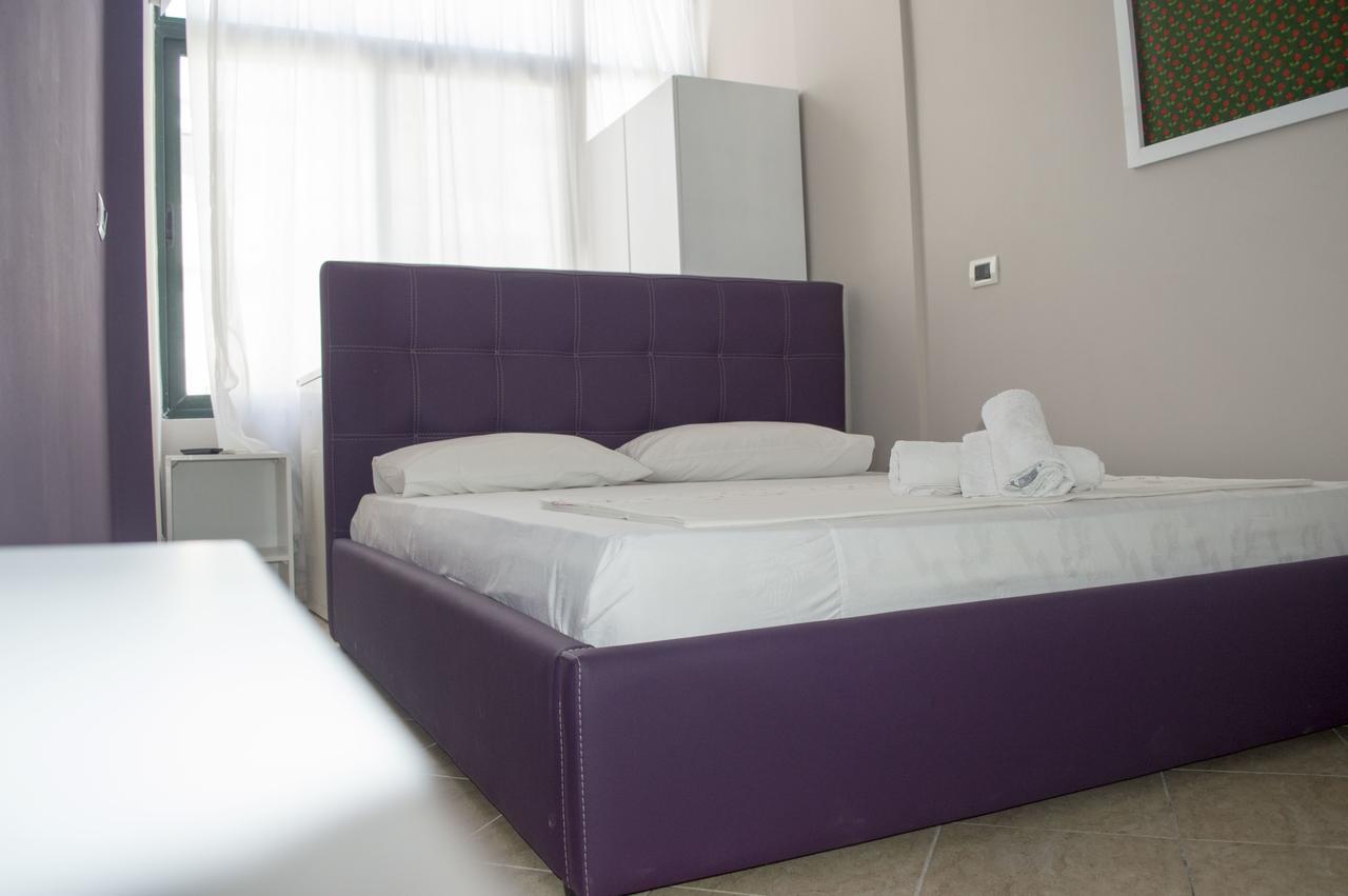 Hotel Riviera Durrës Kültér fotó