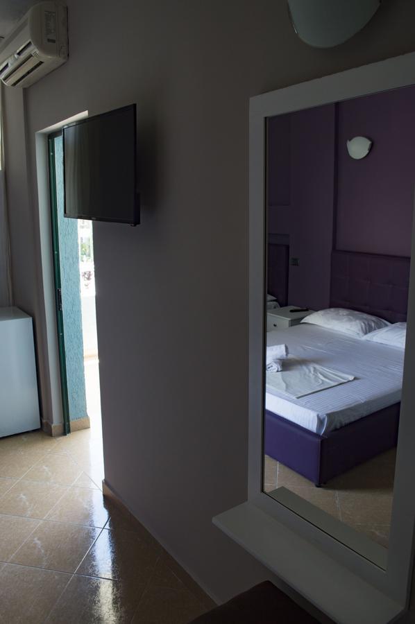 Hotel Riviera Durrës Kültér fotó