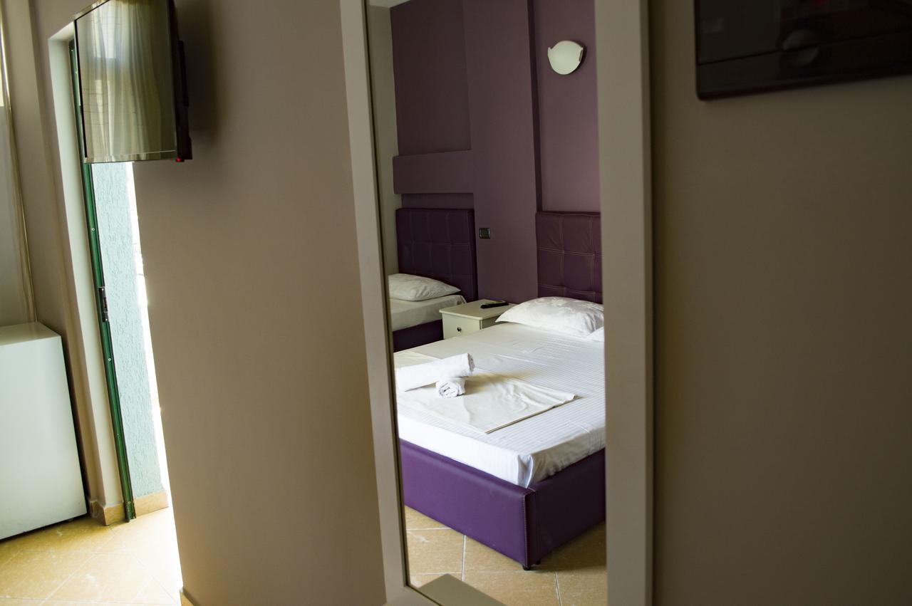Hotel Riviera Durrës Kültér fotó
