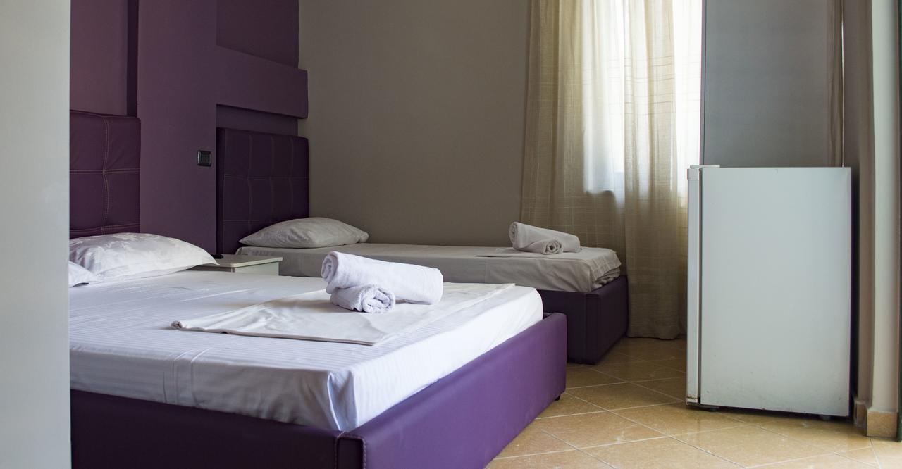Hotel Riviera Durrës Kültér fotó