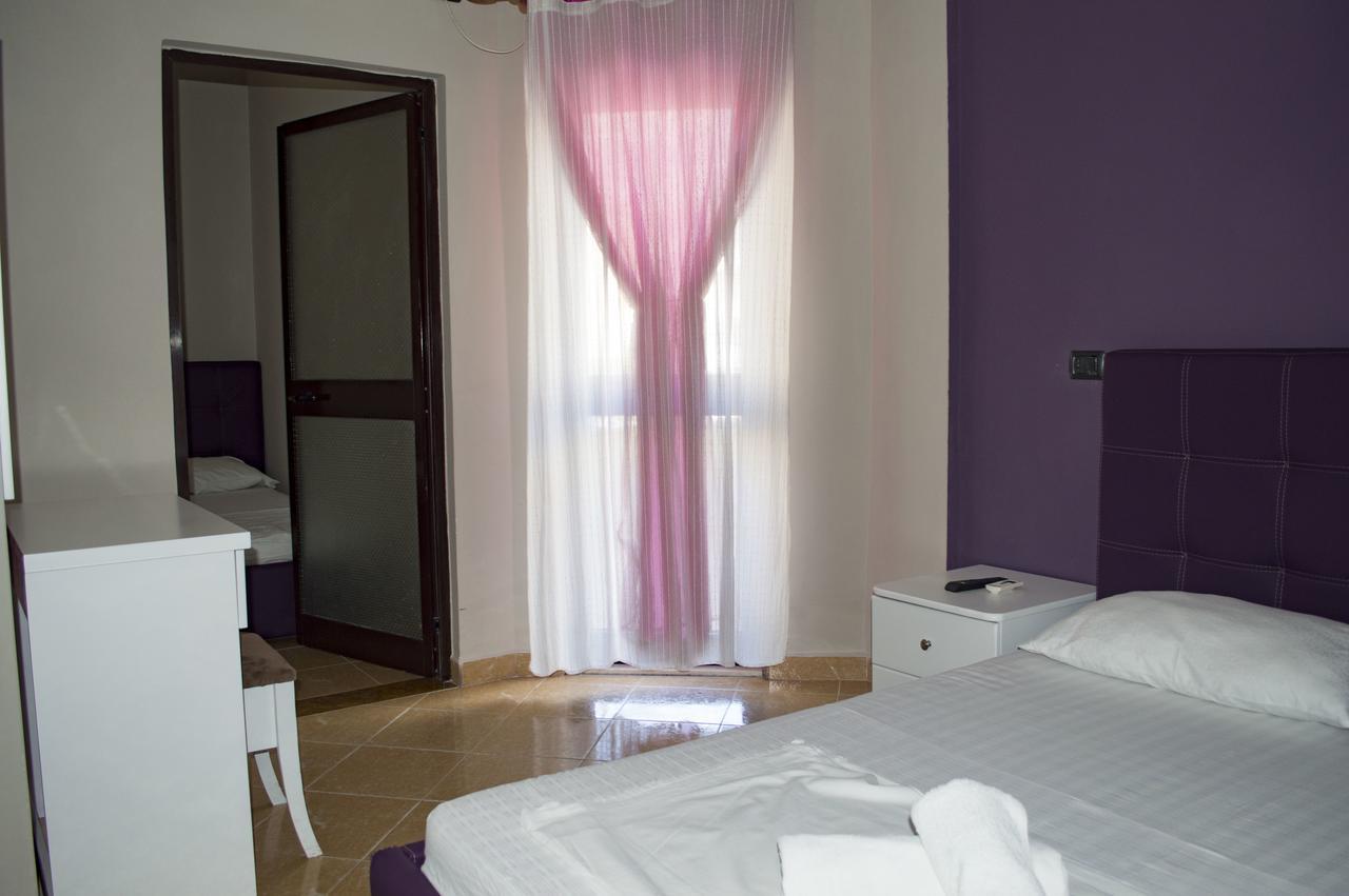 Hotel Riviera Durrës Kültér fotó