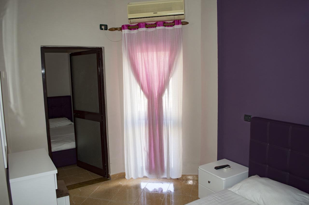 Hotel Riviera Durrës Kültér fotó