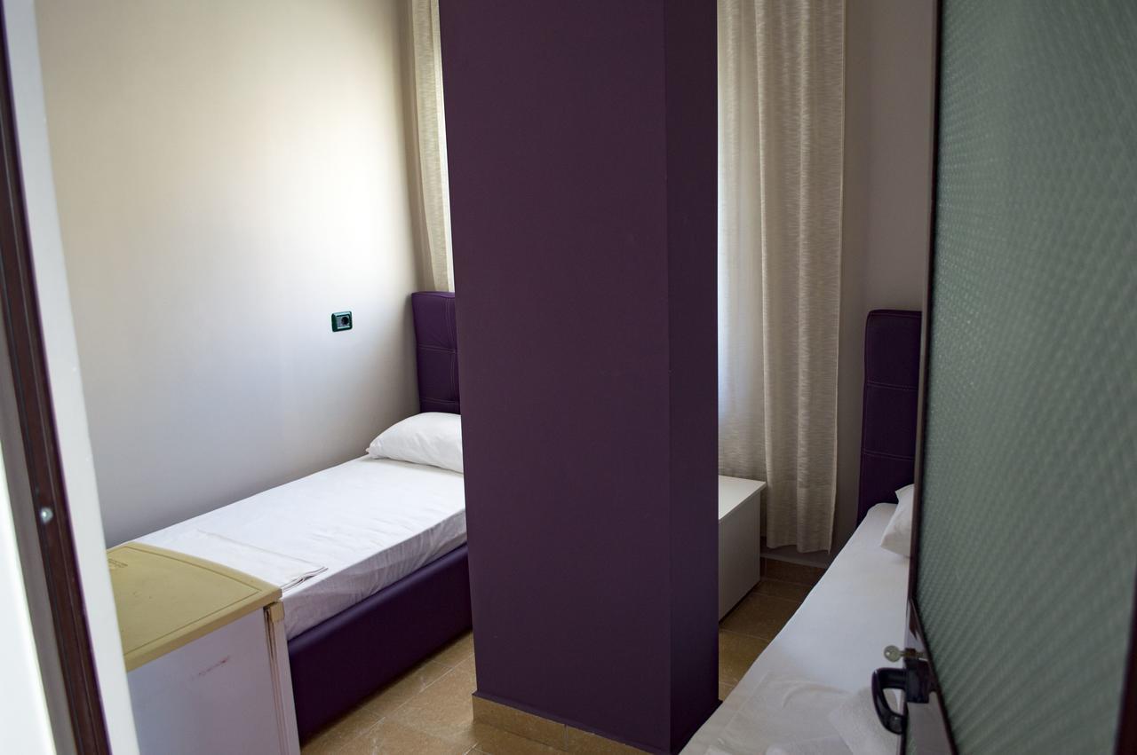 Hotel Riviera Durrës Kültér fotó