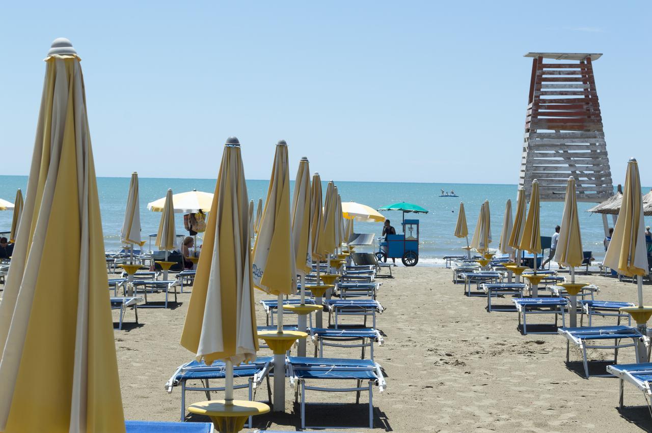 Hotel Riviera Durrës Kültér fotó