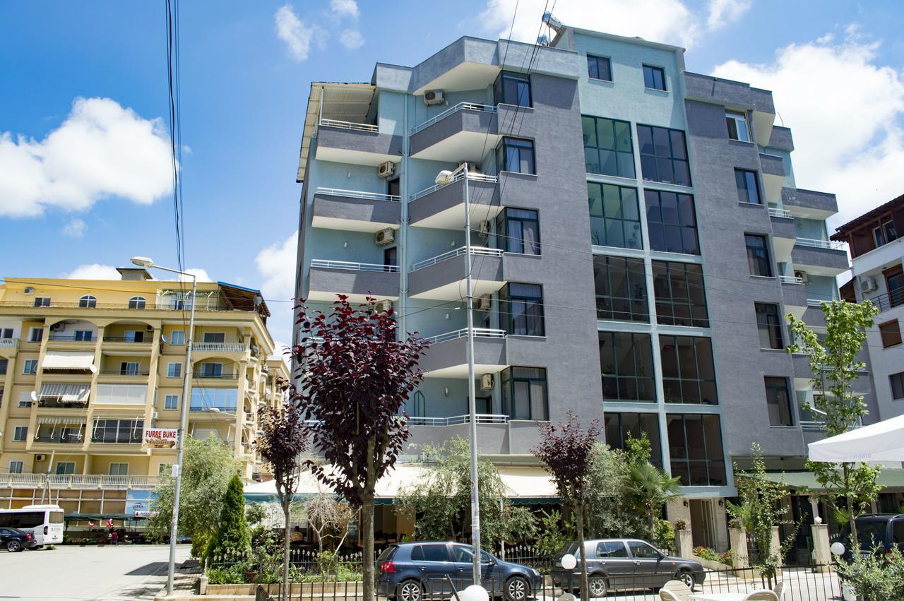 Hotel Riviera Durrës Kültér fotó