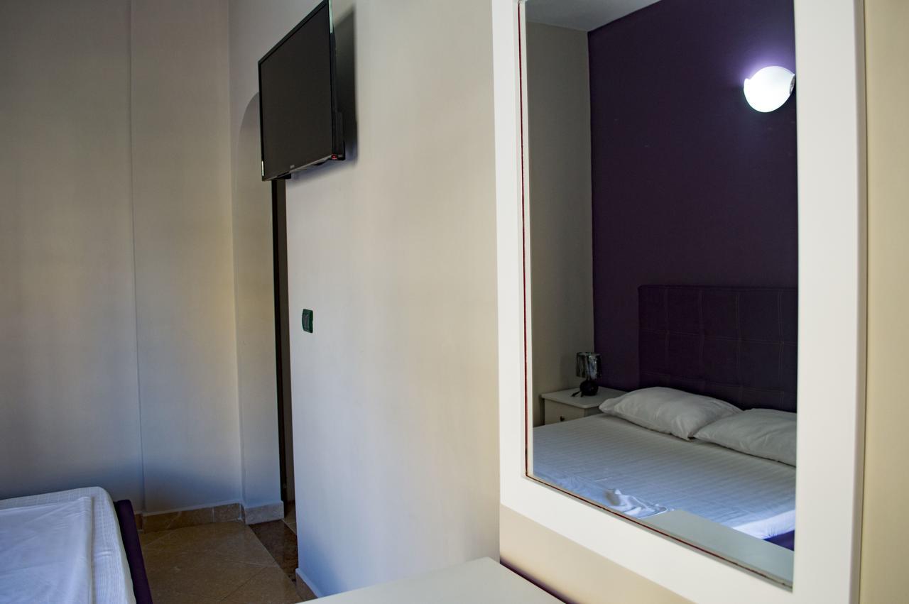 Hotel Riviera Durrës Kültér fotó